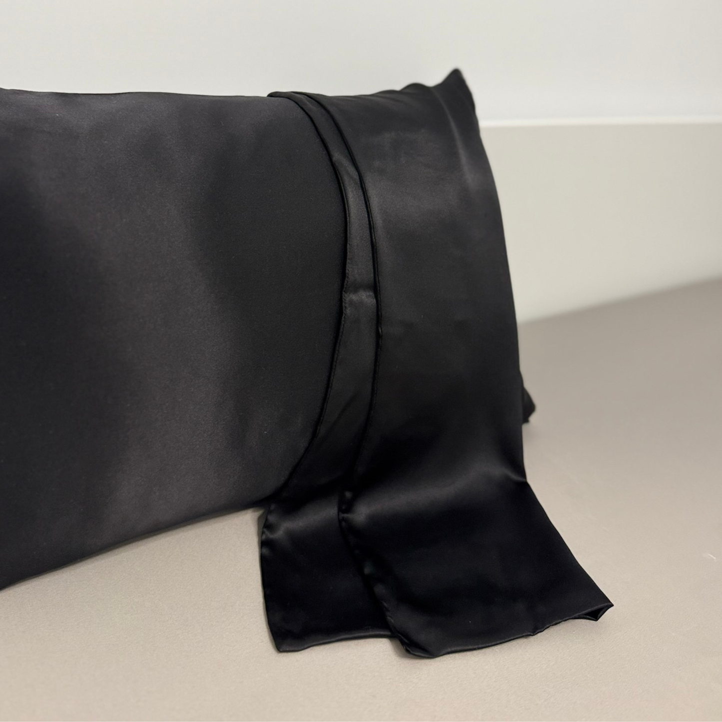 Наволочка з шовку Mulberry – чорна