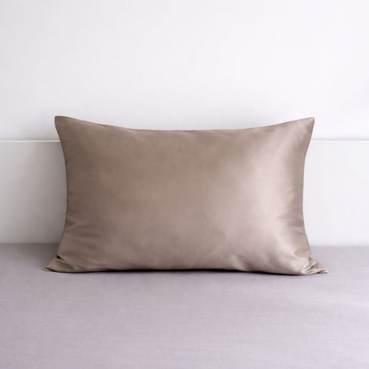 jedwabna poszewka na poduszkę 40x60 taupe 100% jedwab mulberry gładka satynowa